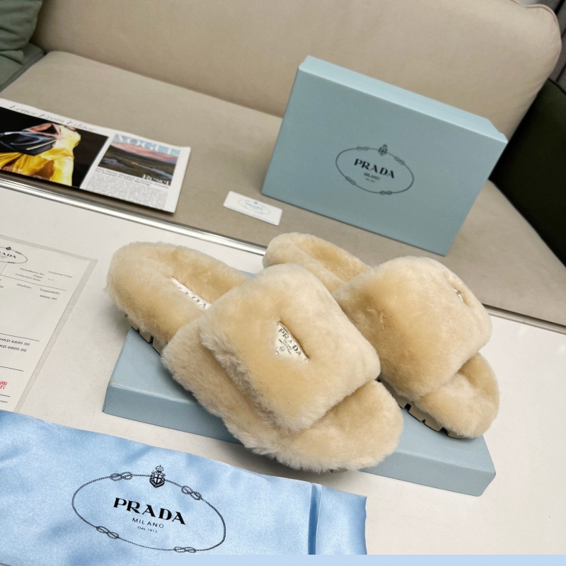 Pra*a slippers